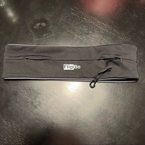 Black Flipbelt, size small, one imperfection
